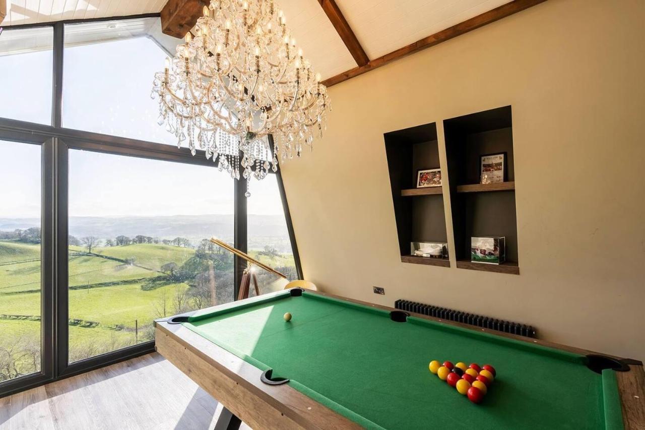 Clwyd Gate Manor Pool Sauna Hottub Cave Wales 里辛 外观 照片